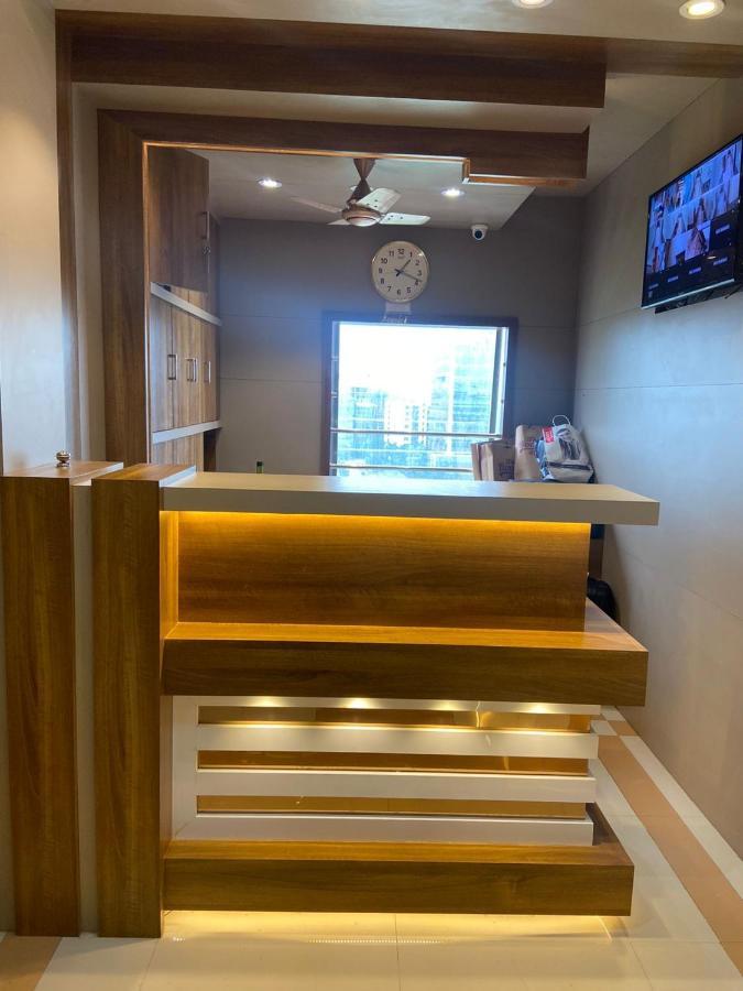 Hotel Bkc Crown - Near Trade Centre, Visa Consulate Bombaim Exterior foto