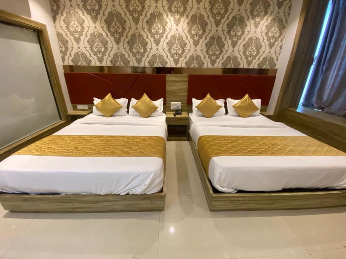 Hotel Bkc Crown - Near Trade Centre, Visa Consulate Bombaim Exterior foto